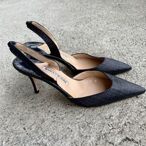 Manolo Blahnik Size 38.5 Navy Slingback Heels